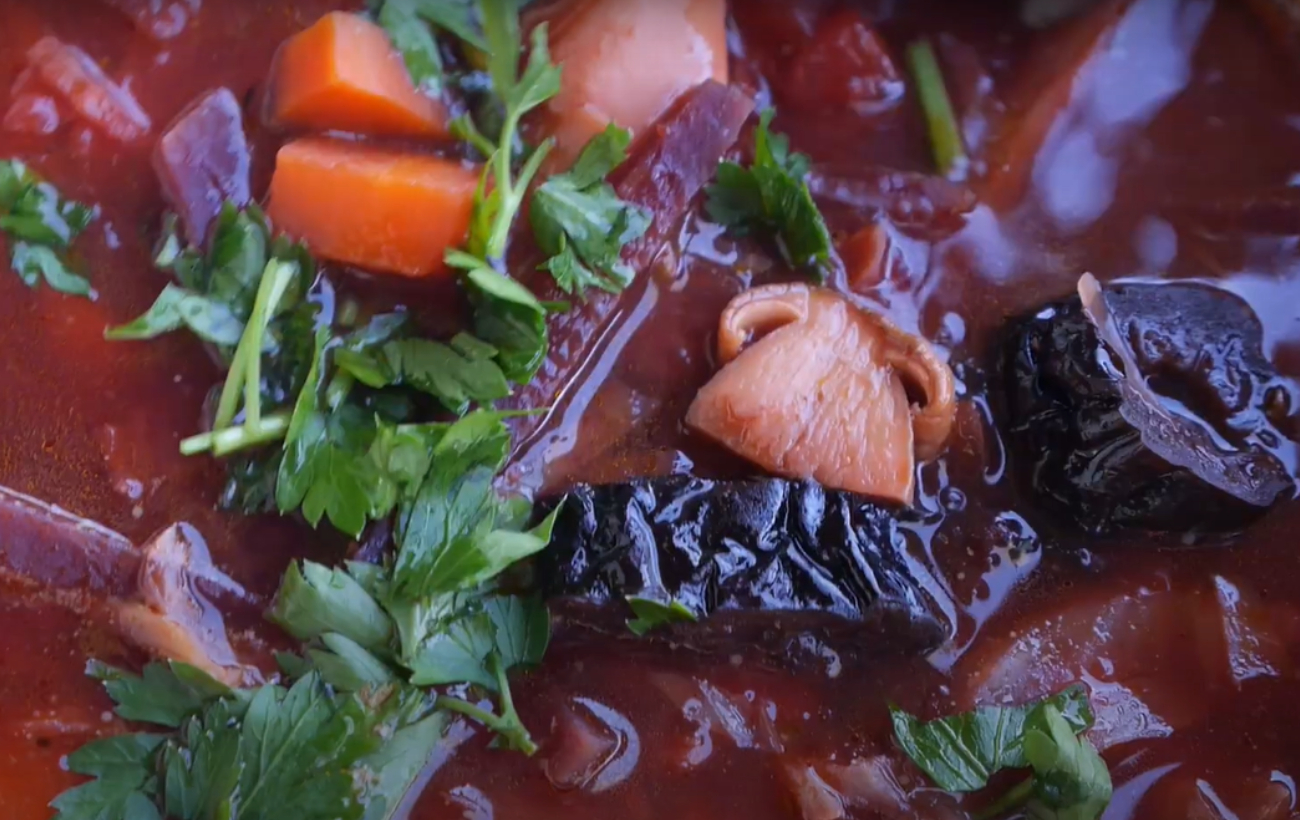 Більше, ніж червоний: 5 автентичних рецептів борщу, про які ви не знали